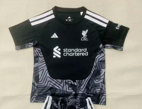 Fan Version 2026-2027 Liverpool Black Goalkeeper Soccer Jersey Football Shirt