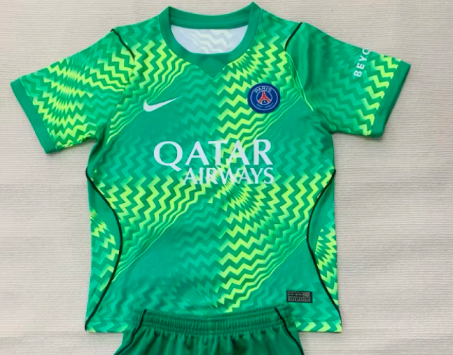 Fan Version 2026-2027 PSG Green Goalkeeper Soccer Jersey Paris Football Maillot