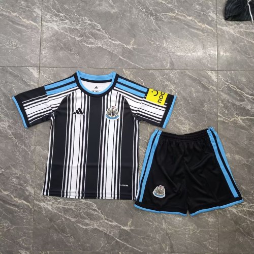 Youth Uniform Kids Kit 2026-2027 Newcastle United Home Soccer Jersey Shorts Child Football Set