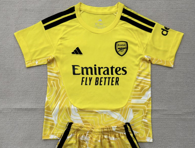 Fan Version 2026-2027 Arsenal Yellow Goalkeeper Soccer Jersey Football Shirt