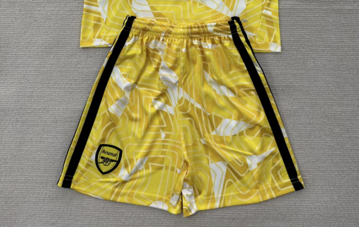 Fan Version 2026-2027 Arsenal Yellow Goalkeeper Soccer Shorts Football Shorts