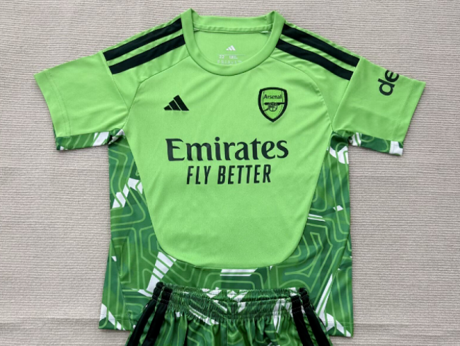 Fan Version 2026-2027 Arsenal Green Goalkeeper Soccer Jersey Football Shirt