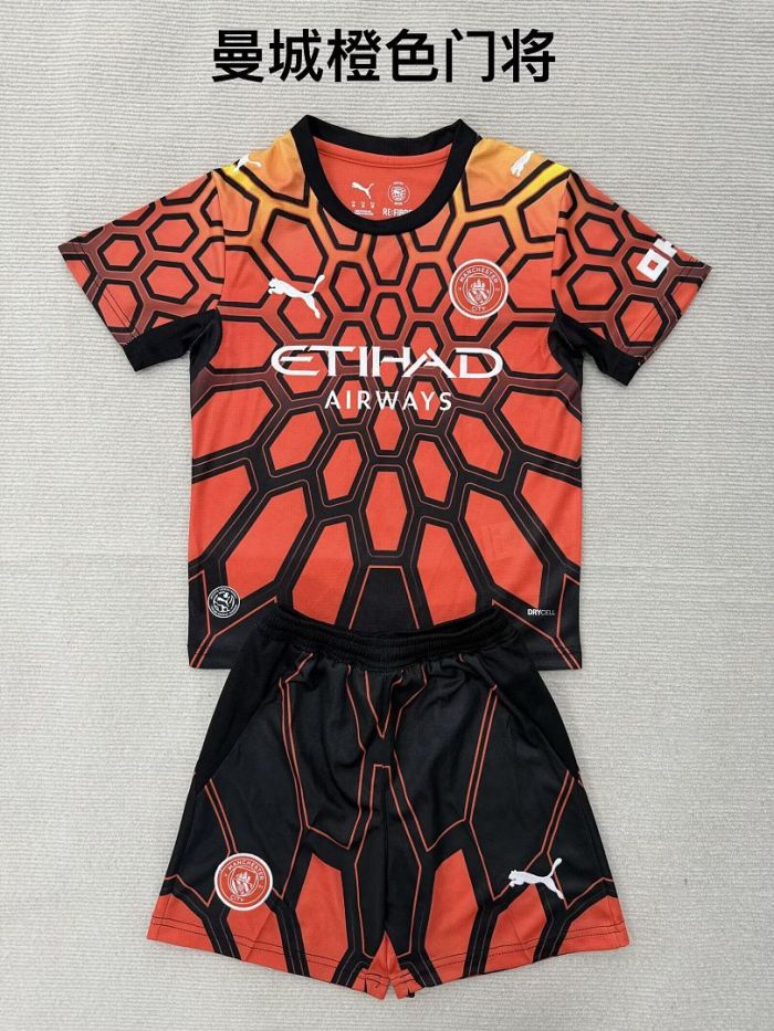 Youth Uniform Kids Kit 2026-2027 Manchester City Orange Goalkeeper Soccer Jersey Shorts Child Football Set