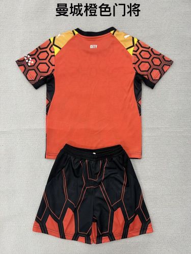 Youth Uniform Kids Kit 2026-2027 Manchester City Orange Goalkeeper Soccer Jersey Shorts Child Football Set