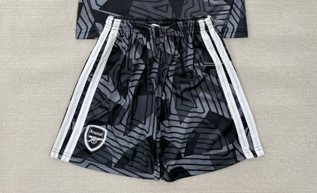 Fan Version 2026-2027 Arsenal Black Goalkeeper Soccer Shorts Football Shorts