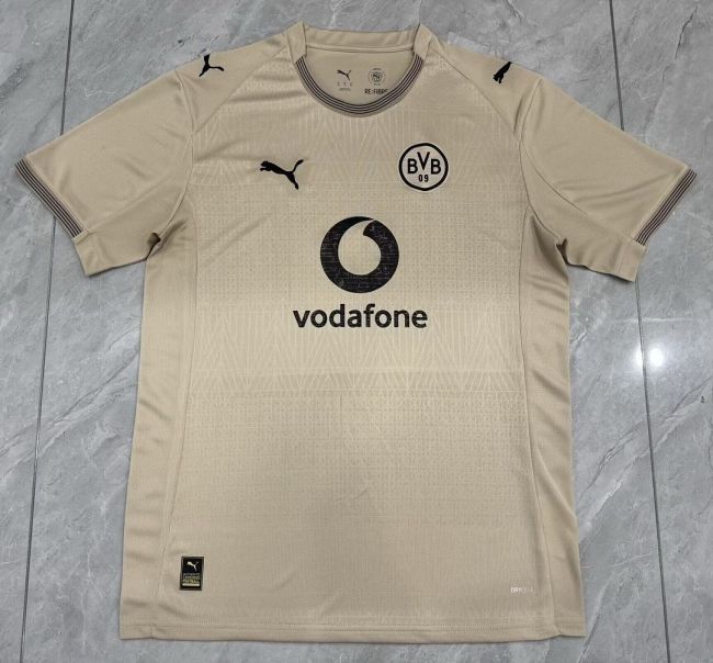 Fan Version 2026-2027 Borussia Dortmund Light Yellow Goalkeeper Soccer Jersey BVB Football Shirt