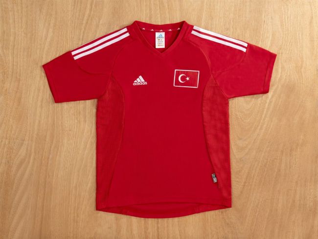 Retro Jersey 2002 Turkey Home Soccer Jersey Vintage Türkiye Football Shirt