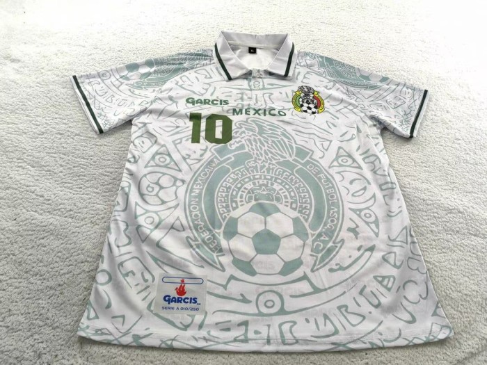 Retro Jersey 1999 Mexico #10 Away Soccer Jersey Vintage Football Shirt