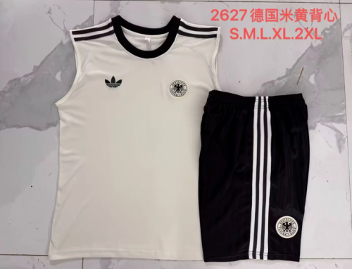 Adult Uniform 2026 Germany Light Yellow Soccer Training Vest and Shorts Football Kits