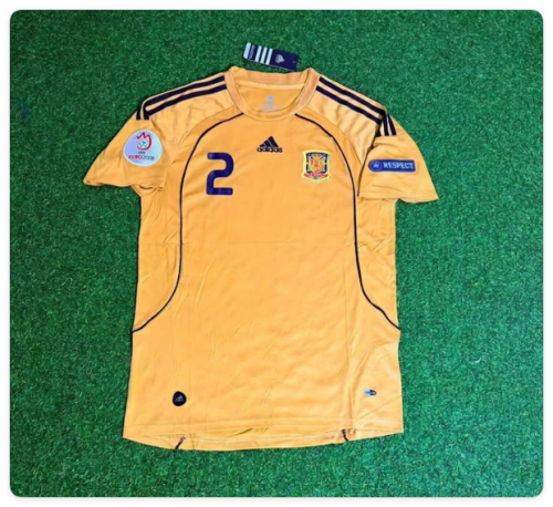 with Euro Patch Retro Jersey 2008 Spain Raúl Albiol 2 Away Golden Soccer Jersey Camiseta de España Football Shirt