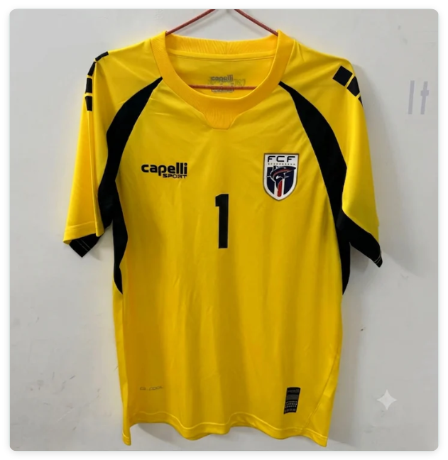 Fan Version 2026 Cape Verde Vozinha 1 Yellow Goalkeeper Soccer Jersey Football Shirt