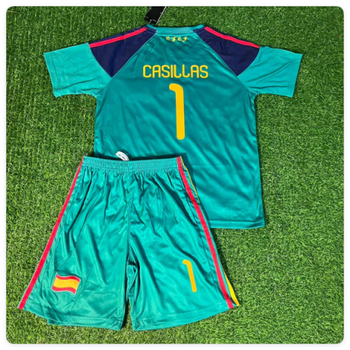 Retro Youth Uniform Kids Kit 2010 Spain Iker Casillas 1 Green Goalkeeper Soccer Jersey Shorts Child Football Set