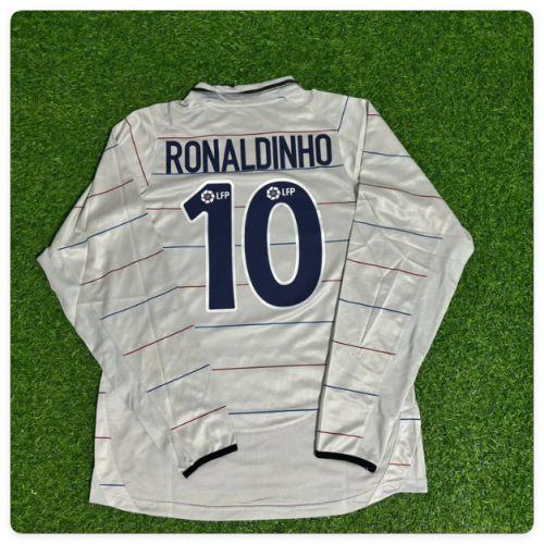 Long Sleeve Retro Jersey 2003-2004 Barcelona Ronaldinho Gaucho 10 Away Soccer Jersey Vintage Football Shirt