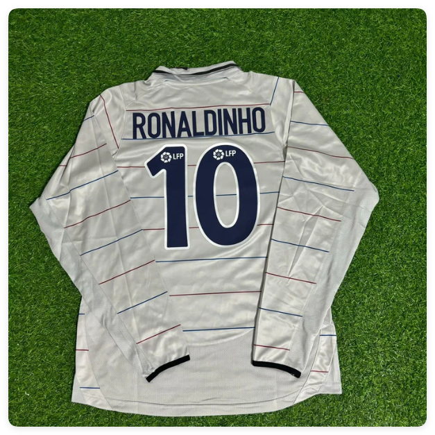 Long Sleeve Retro Jersey 2003-2004 Barcelona Ronaldinho Gaucho 10 Away Soccer Jersey Vintage Football Shirt
