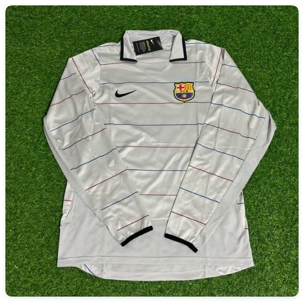 Long Sleeve Retro Jersey 2003-2004 Barcelona Ronaldinho Gaucho 10 Away Soccer Jersey Vintage Football Shirt