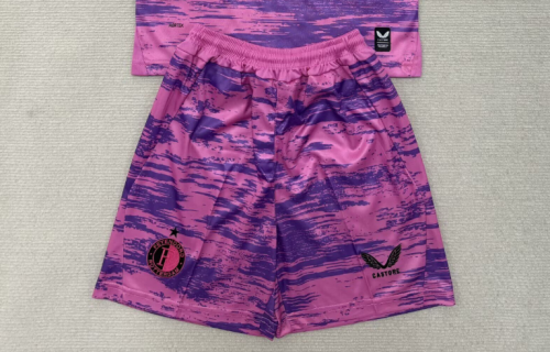 Fan Version 2026-2027 Feyenoord Rotterdam Pink Goalkeeper Soccer Shorts Football Shorts