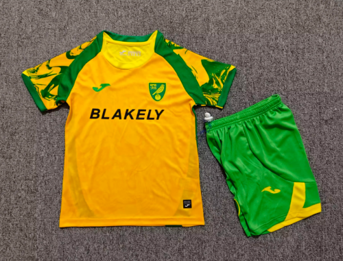 Youth Uniform Kids Kit 2026-2027 Norwich City Home Soccer Jersey Shorts Child Football Set