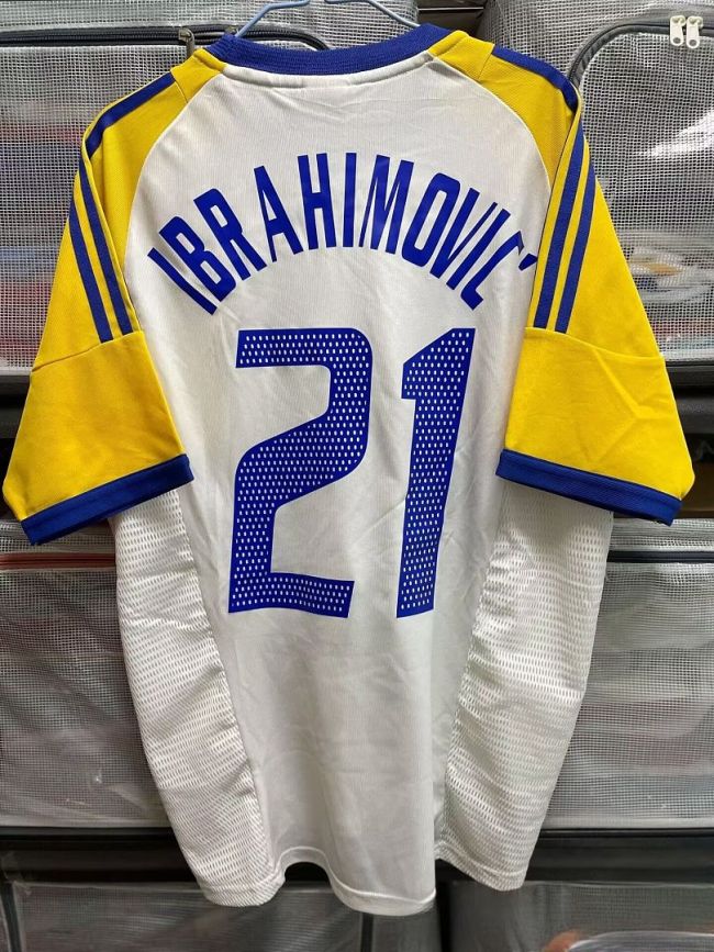 Retro Jersey 2002 Sweden IBRAHIMOVIC 21 Away White Soccer Jersey Vintage Football Shirt