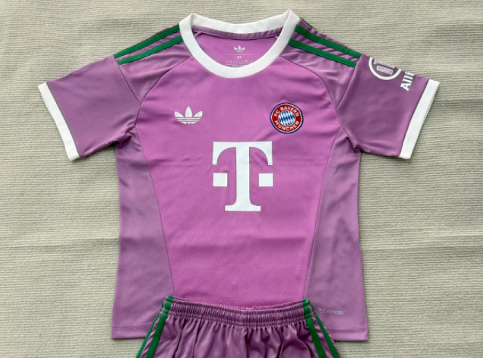 Fan Version 2026-2027 Bayern Munich Purple Goalkeeper Soccer Jersey Bayern Munchen Football Shirt
