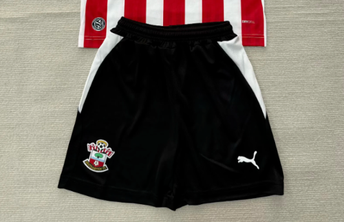 Fan Version 2026-2027 Southampton Home Soccer Shorts Football Shorts