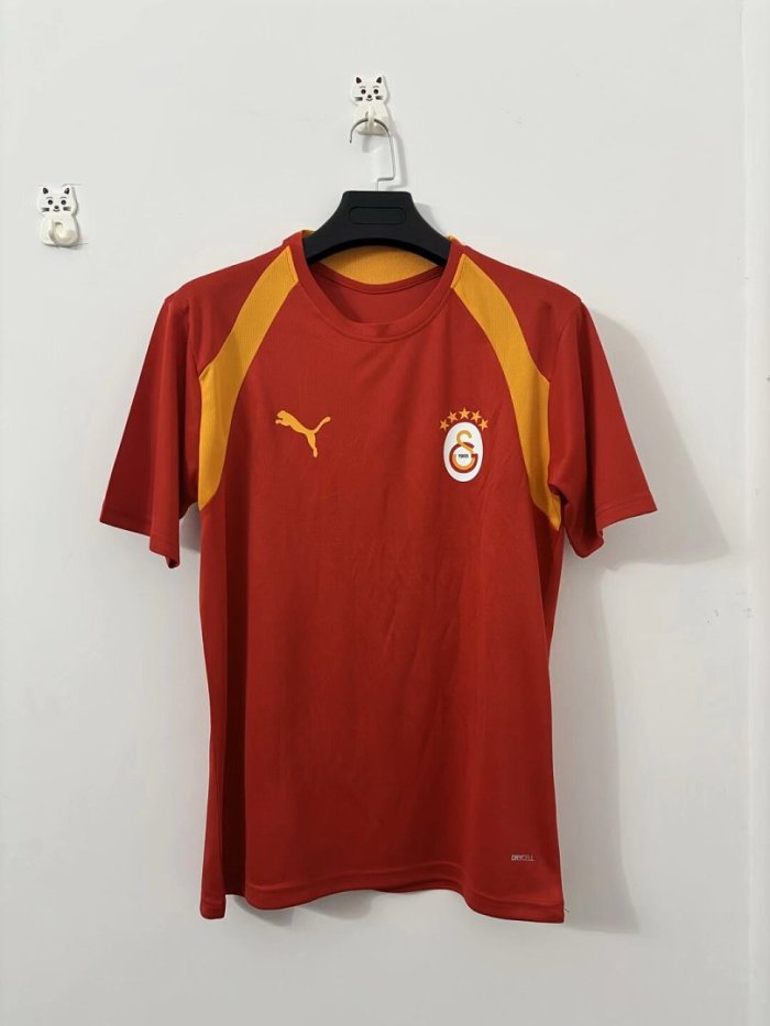 without Sponor Logo Fan Version 2026-2027 Galatasaray Red Soccer Training Jersey Football Shirt
