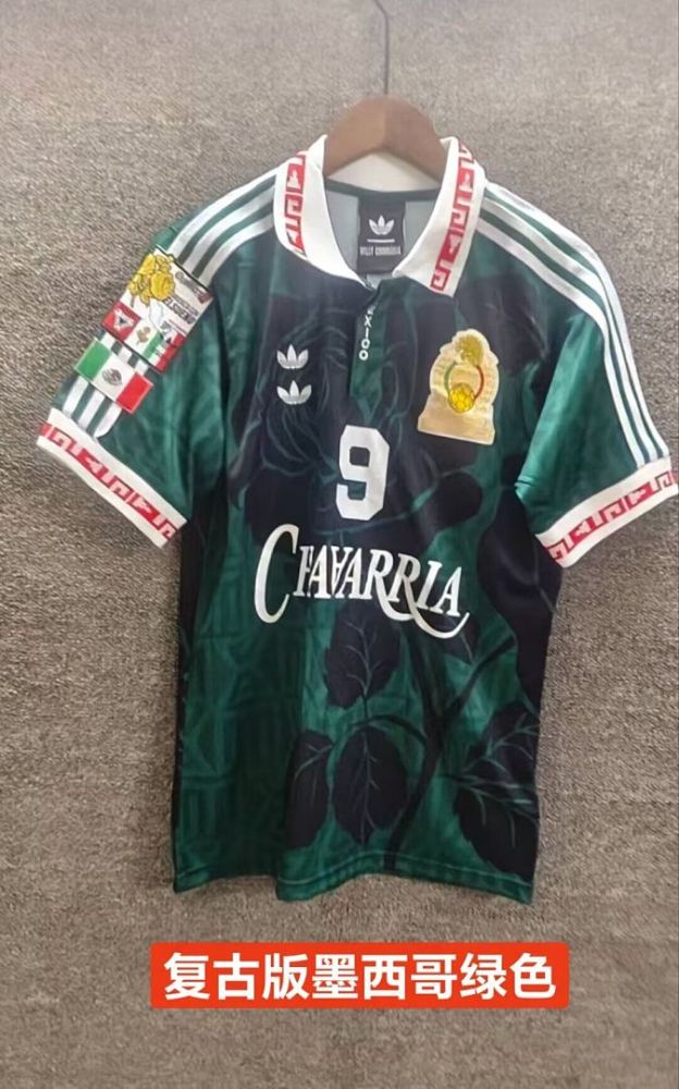 Mexico 9 Red Model Green Goalkeeper Soccer Jersey Football Shirt