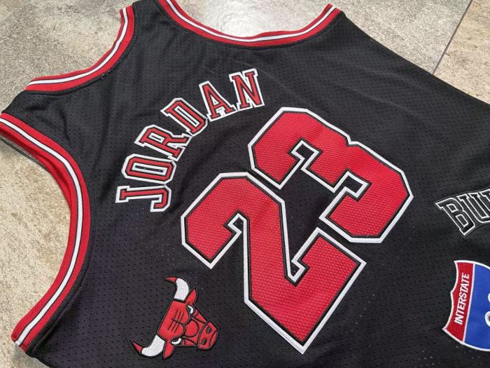 with Champions Trophy Mitchell&ness 1997-98 Chicago Bulls 23 JORDAN Black Basketball Shirt NBA Jersey