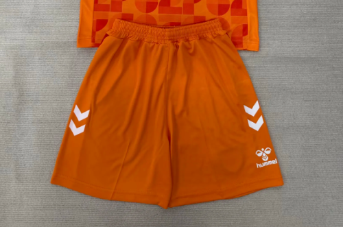 Fan Version 2026-2027 Sunderland Orange Goalkeeper Soccer Shorts Football Shorts