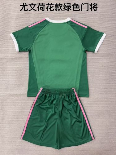 Youth Uniform Kids Kit 2026-2027 Juventus Green Goalkeeper Soccer Jersey Shorts Child Football Set