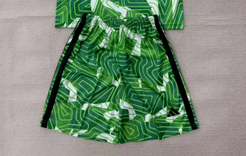 Fan Version 2026-2027 Manchester United Green Goalkeeper Soccer Shorts Football Shorts