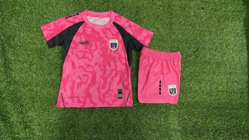 Player Version Youth Uniform Kids Kit 2026 Cape Verde Pink Goalkeeper Soccer Jersey Shorts Child Football Set