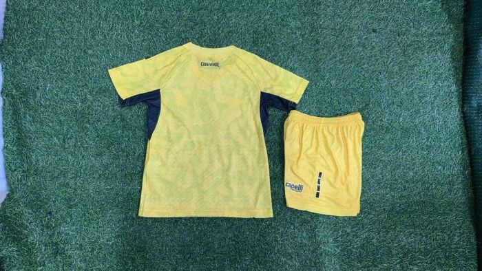 Player Version Youth Uniform Kids Kit 2026 Cape Verde Yellow Goalkeeper Soccer Jersey Shorts Child Football Set