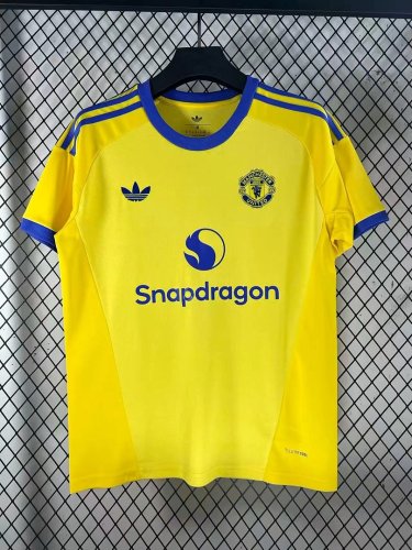 Fans Version 2026-2027 Manchester United Yellow Goalkeeper Soccer Jersey Man United Football Shirt