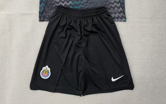 Fan Version 2026-2027 Chivas Black Goalkeeper Soccer Shorts Football Shorts