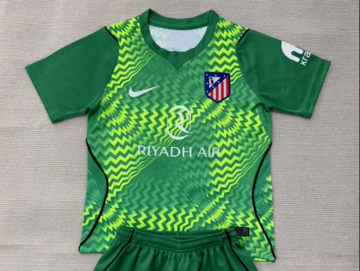 Fan Version 2026-2027 Atletico Madrid Green Goalkeeper Soccer Jersey Atlético Madrid Football Shirt
