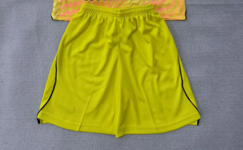 Fan Version 2026-2027 Atletico Madrid Yellow Goalkeeper Soccer Shorts Football Shorts
