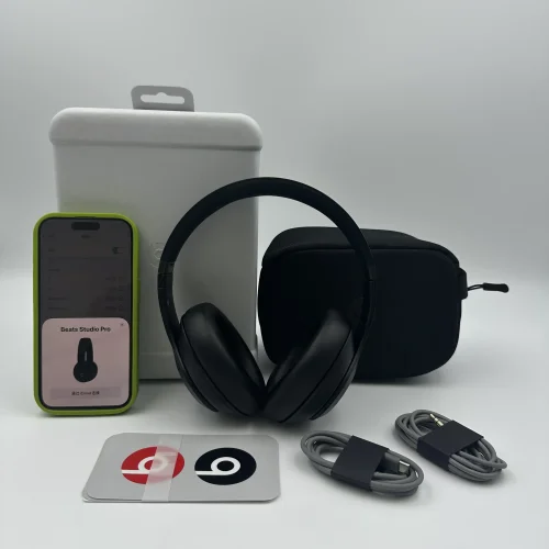 Beats Studio Pro Headworn Bluetooth earphones