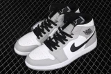 Air Jordan 1 Mid - Light Smoke Grey