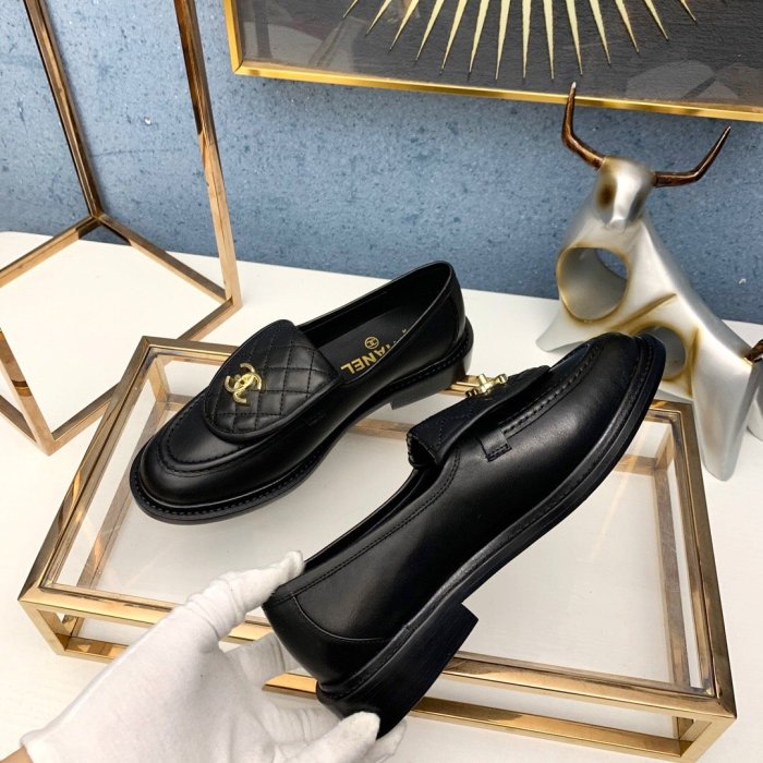 Women flat shoes, size 35-40, with box , SS70-951-953