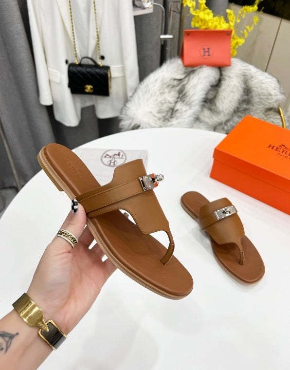 Flat leather sandals slippers , size 35-44 ,with box, SS70-1202-1207