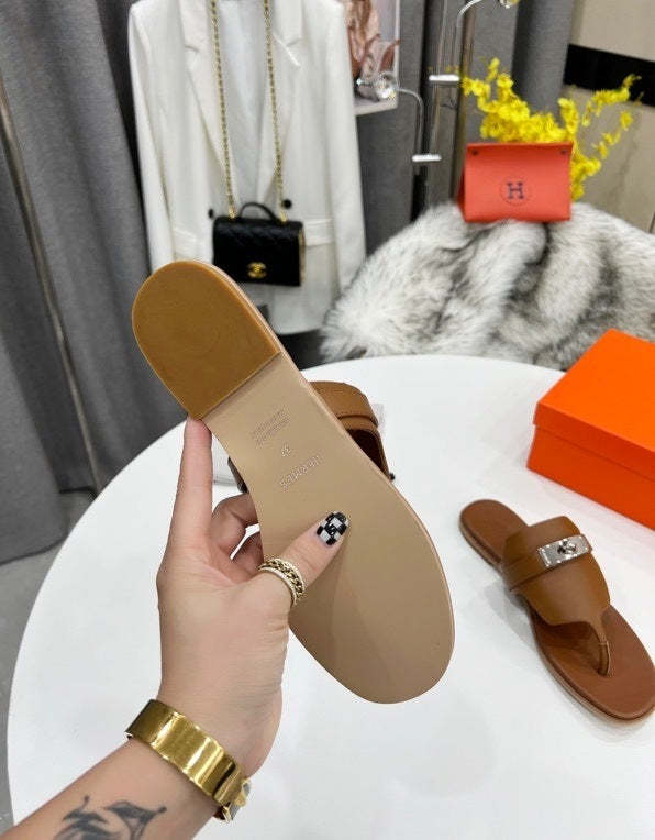 Flat leather sandals slippers , size 35-44 ,with box, SS70-1202-1207