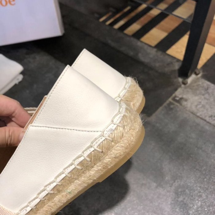 women flat shoes, size 35-40, with box ,  SS60-731-732