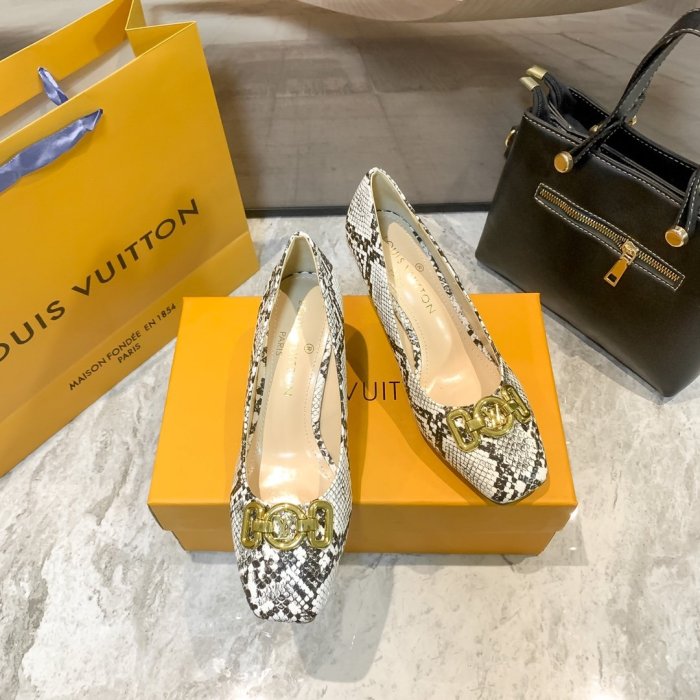Women heel shoes,size 35-43, with box, SS70-1101-1104
