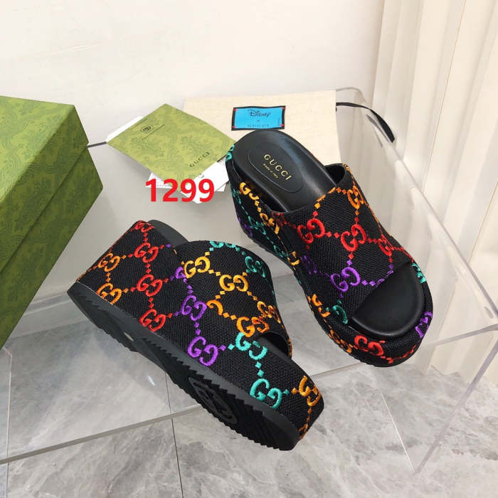 2022 new slippers,size 35-44,with box , SS70-1298-1303
