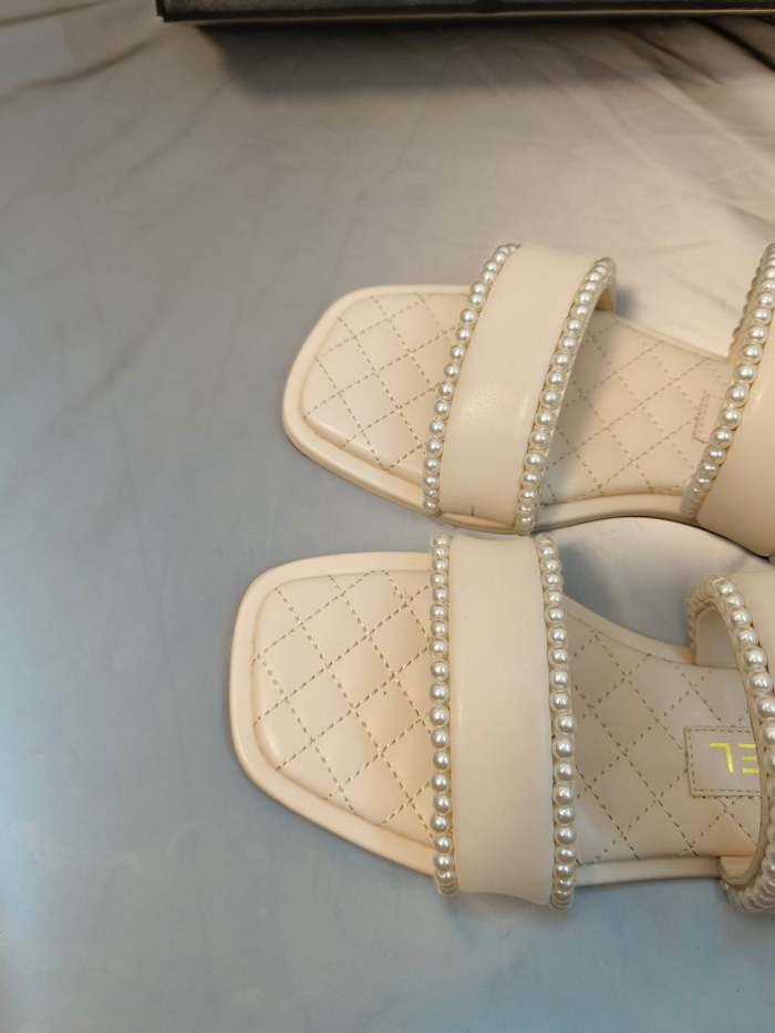 Flat leather sandals slippers , size 35-40 ,with box, SS70-1281-1282