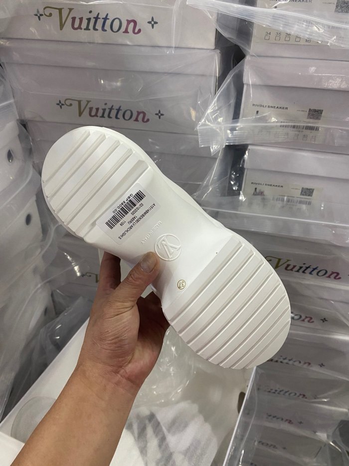 women sneakers shoes, size 35-41,  with box, SS98-138-146