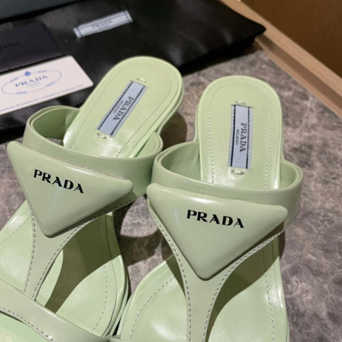 Flat leather sandals slippers , size 35-40 , with box, SS60-1384-1389