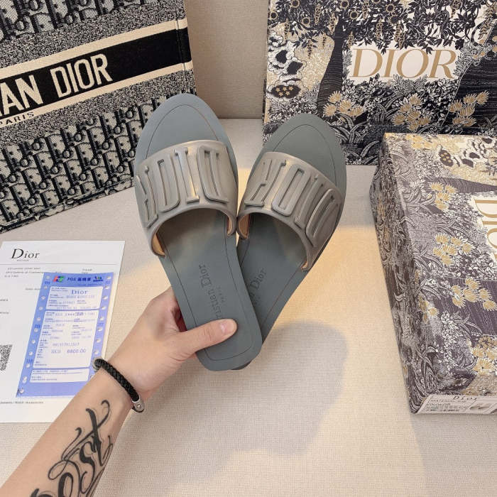 Flat leather sandals slippers , size 34-42 ,with box, SS50-1025