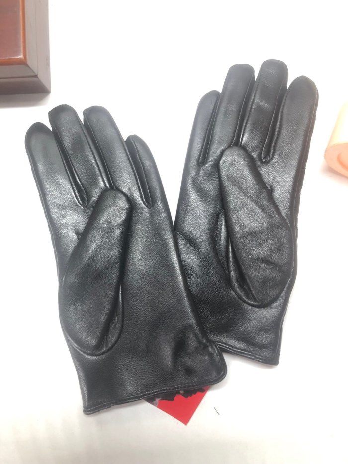 Women's fur leather gloves