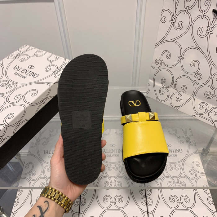Flat leather sandals slippers , size 34-41 ,with box, SS60-1483-1484